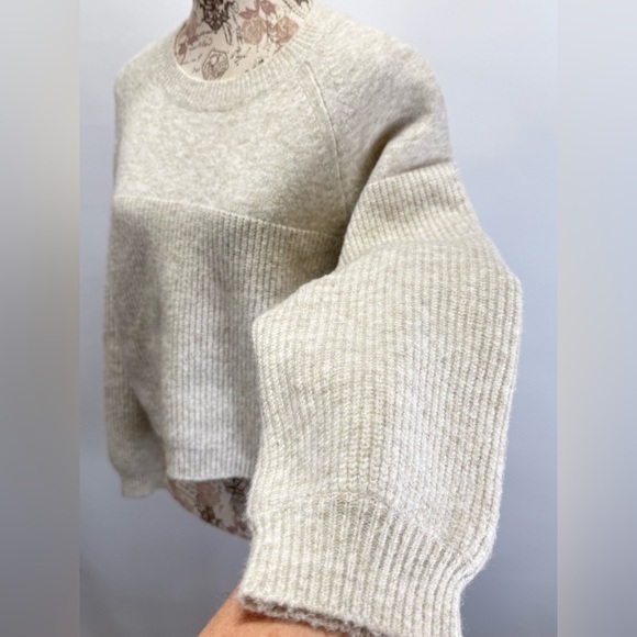TOPSHOP Cream mixed stitch balloon sleeve crop sweater size S - Picture 3 of 14